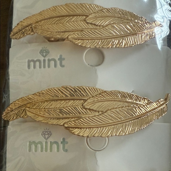 Mint Gold and Silver Feather Hair Clips - Set of 12 - Picture 2 of 4